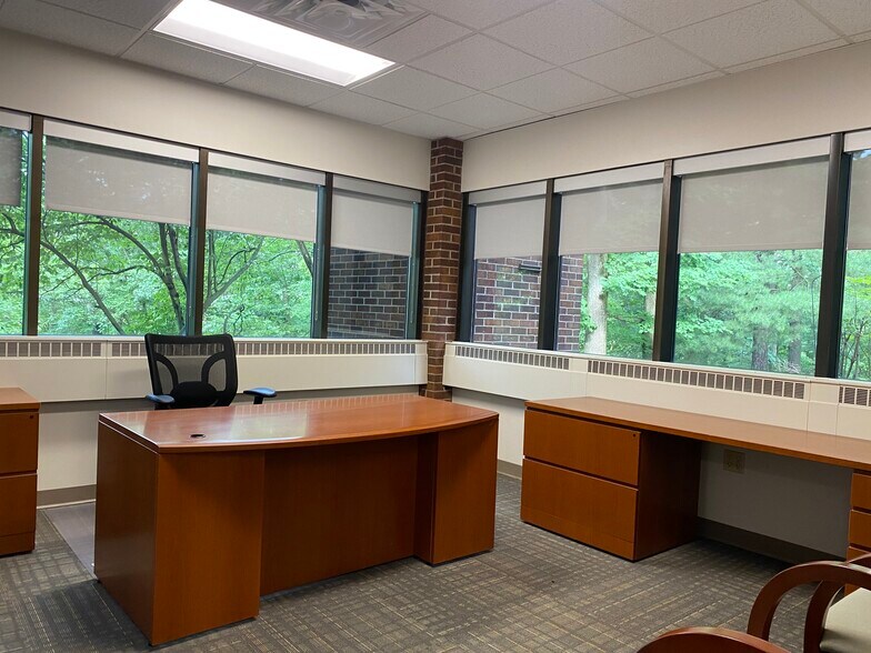 100 Ryan Ct, Pittsburgh, PA à louer - Photo intérieure - Image 2 de 11