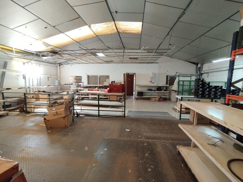 Industrial in Elche for sale - Interior Photo - Image 2 of 15