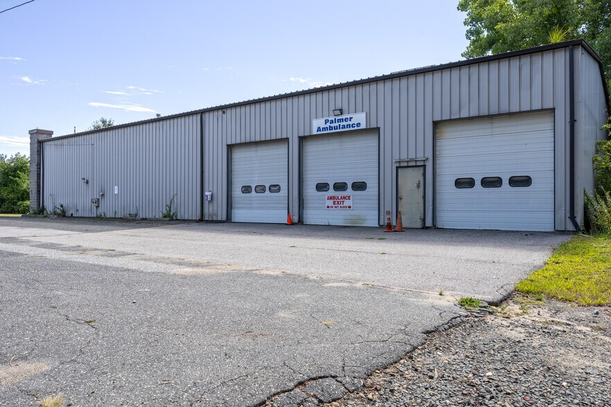 4 Shearer St, Palmer, MA à vendre - Photo du bâtiment - Image 2 de 24