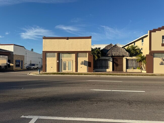 More details for 1001 Manatee Ave, Bradenton, FL - Retail for Sale