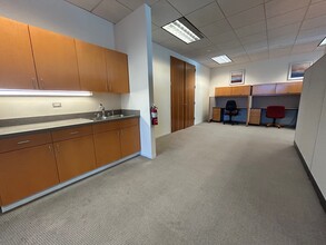 600 N Buffalo Grove Rd, Buffalo Grove, IL for lease Interior Photo- Image 2 of 13