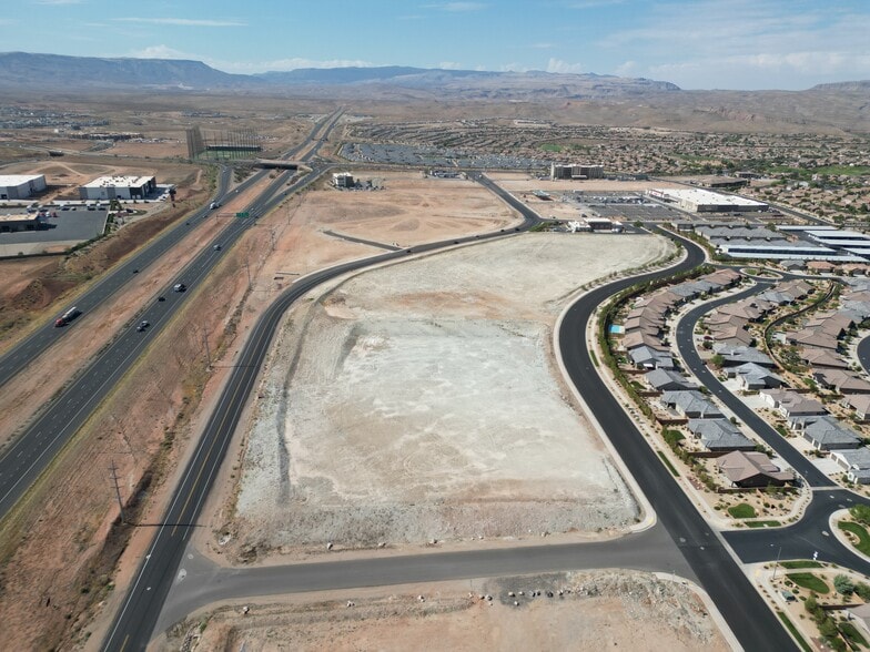4617 Pioneer Rd, St George, UT à vendre - Photo du bâtiment - Image 3 de 4