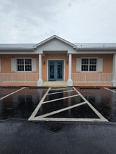 5473 Lee St, Lehigh Acres, FL for lease Interior Photo- Image 2 of 12