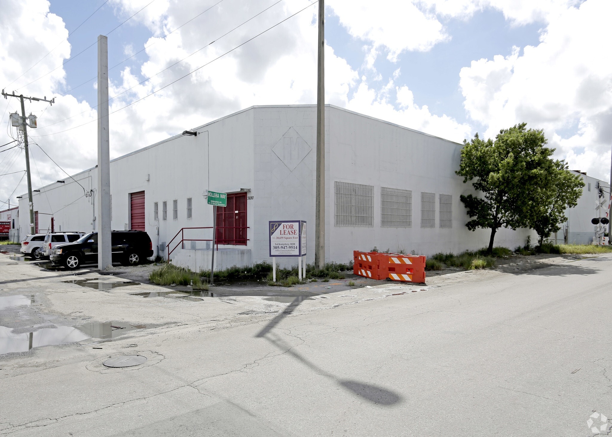 3690 NW 52nd St, Miami, FL à louer Photo principale- Image 1 de 14