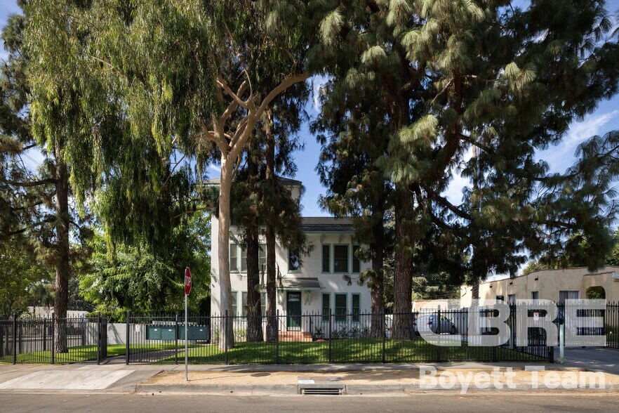 2191 El Sereno Ave, Altadena, CA à vendre - Photo du bâtiment - Image 3 de 33