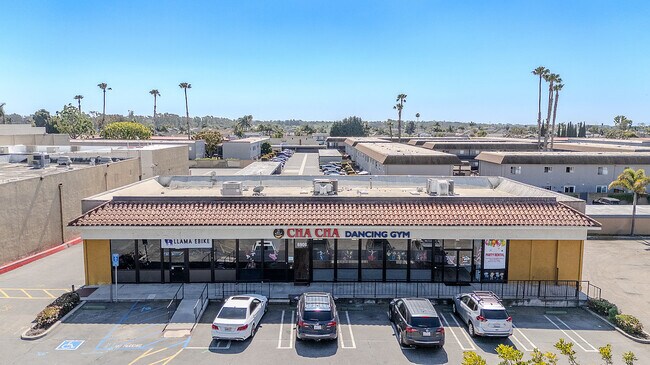 More details for 6908-6916 Warner Ave, Huntington Beach, CA - Retail for Sale