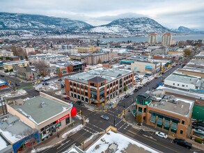 399 Main St, Penticton, BC à louer Photo du bâtiment- Image 2 de 17