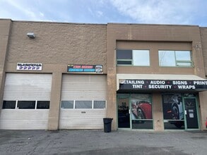 19415 56th Ave, Surrey, BC for lease Interior Photo- Image 2 of 15