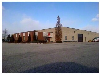 37 Woodyatt Dr, Brantford, ON for sale Primary Photo- Image 1 of 1