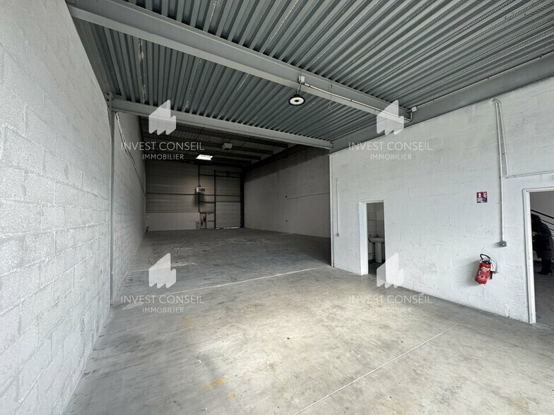 13-27 Avenue Jean Moulin, Stains for lease - Interior Photo - Image 3 of 10