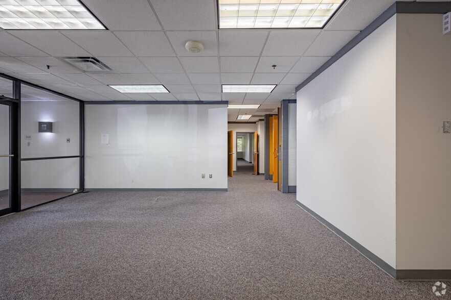 8530 Corridor Rd, Jessup, MD for lease - Interior Photo - Image 3 of 20