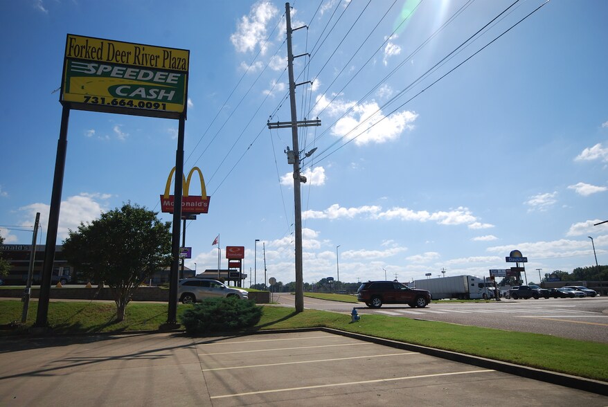 1932 Highway 45 Byp, Jackson, TN à louer - Photo du bâtiment - Image 3 de 32