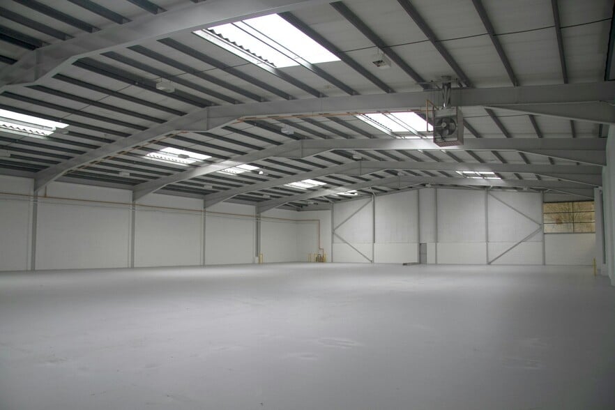 Heaton Ct, Warrington for lease - Building Photo - Image 2 of 7