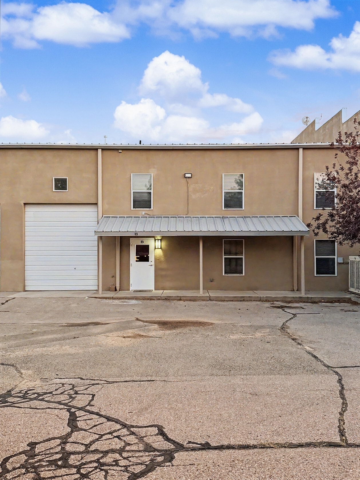 21 Bisbee Ct, Santa Fe, NM for lease Building Photo- Image 1 of 20