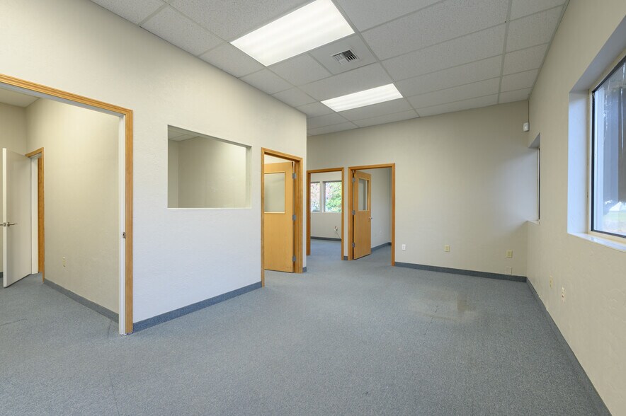 3200 NE Rivergate St, Mcminnville, OR à vendre - Photo intérieure - Image 3 de 37