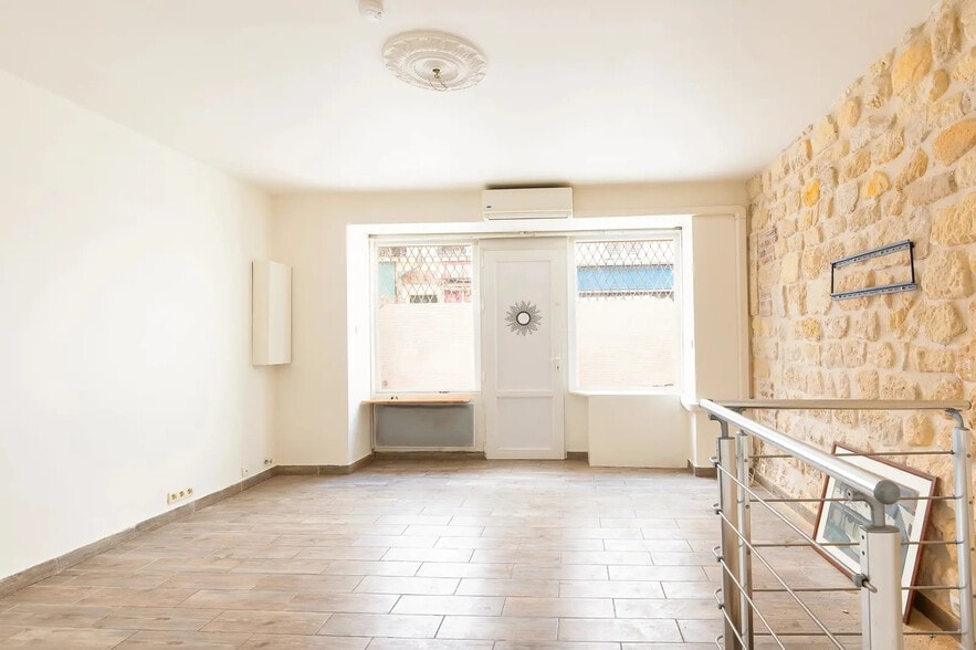 Office in Paris for sale - Interior Photo - Image 2 of 11