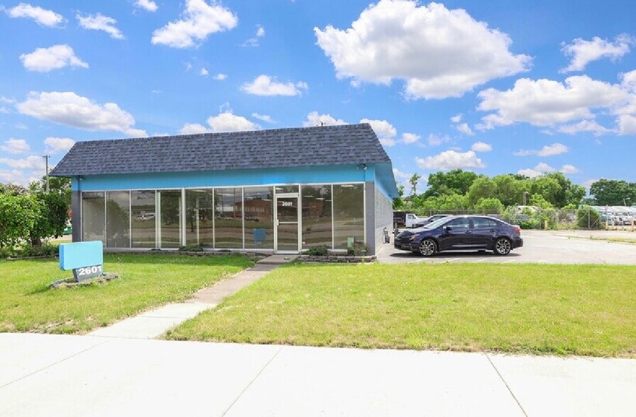 2601 Stanley Ave, Dayton, OH for lease - Building Photo - Image 2 of 16