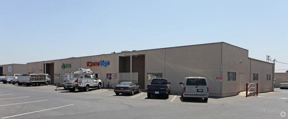 16300 Arrow Hwy, Irwindale, CA à vendre - Photo principale - Image 1 de 2
