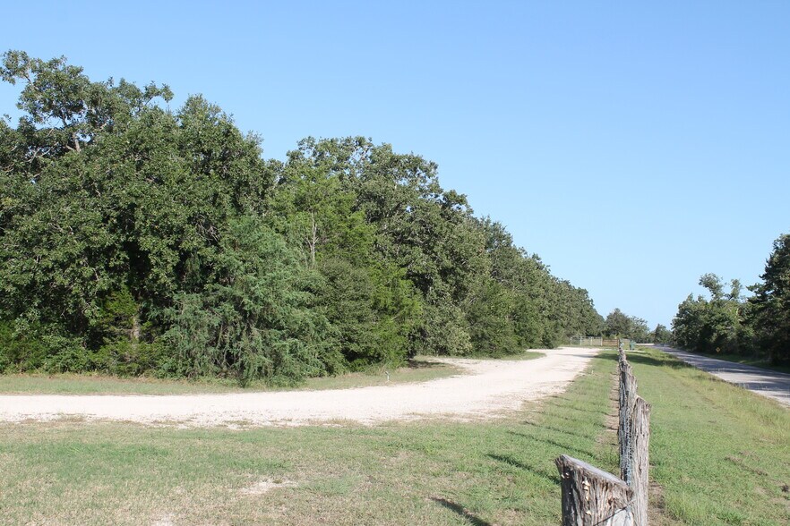 13565 County Road 274, Somerville, TX à vendre - Photo du bâtiment - Image 3 de 13
