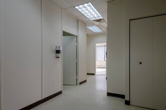 200 James St S, Hamilton, ON for lease Building Photo- Image 2 of 16