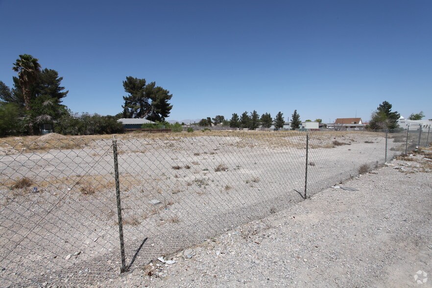 1620 Leonard Ln, Las Vegas, NV à vendre - Photo principale - Image 1 de 2