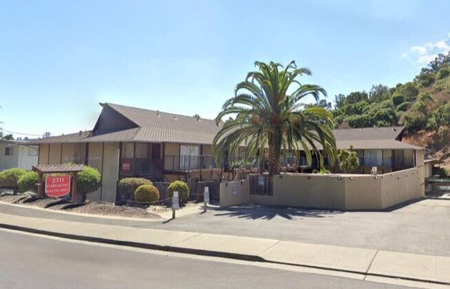 2311 Carlmont Dr, Belmont, CA à vendre - Photo du bâtiment - Image 2 de 18