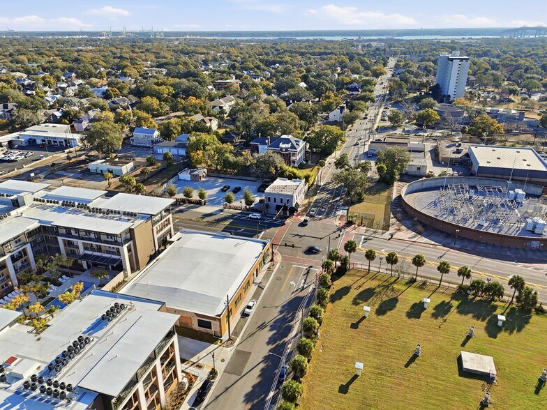 1100 N Main St, Jacksonville, FL à louer - Photo du bâtiment - Image 3 de 13