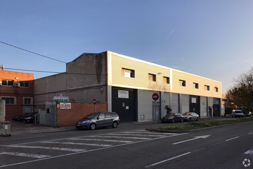 Calle de la Resina, 28, Madrid, Madrid à vendre - Photo du bâtiment - Image 2 de 5