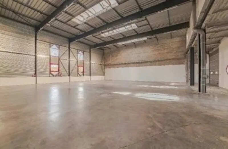 65 Avenue Georges Politzer, Élancourt for lease - Building Photo - Image 2 of 83