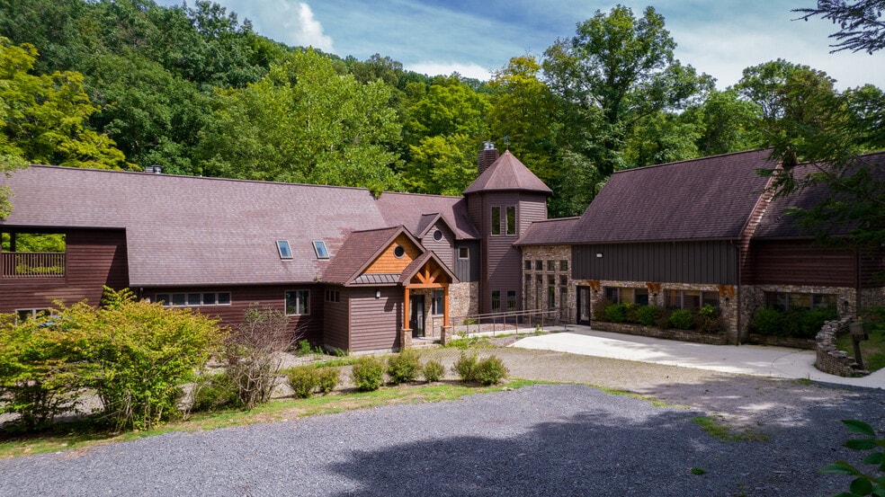 3313 Four H Camp Rd, Morgantown, WV for sale - Building Photo - Image 3 of 63