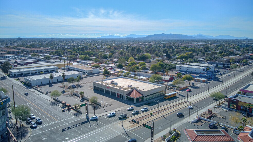 1747 E Apache Blvd, Tempe, AZ à vendre - Aérien - Image 2 de 13