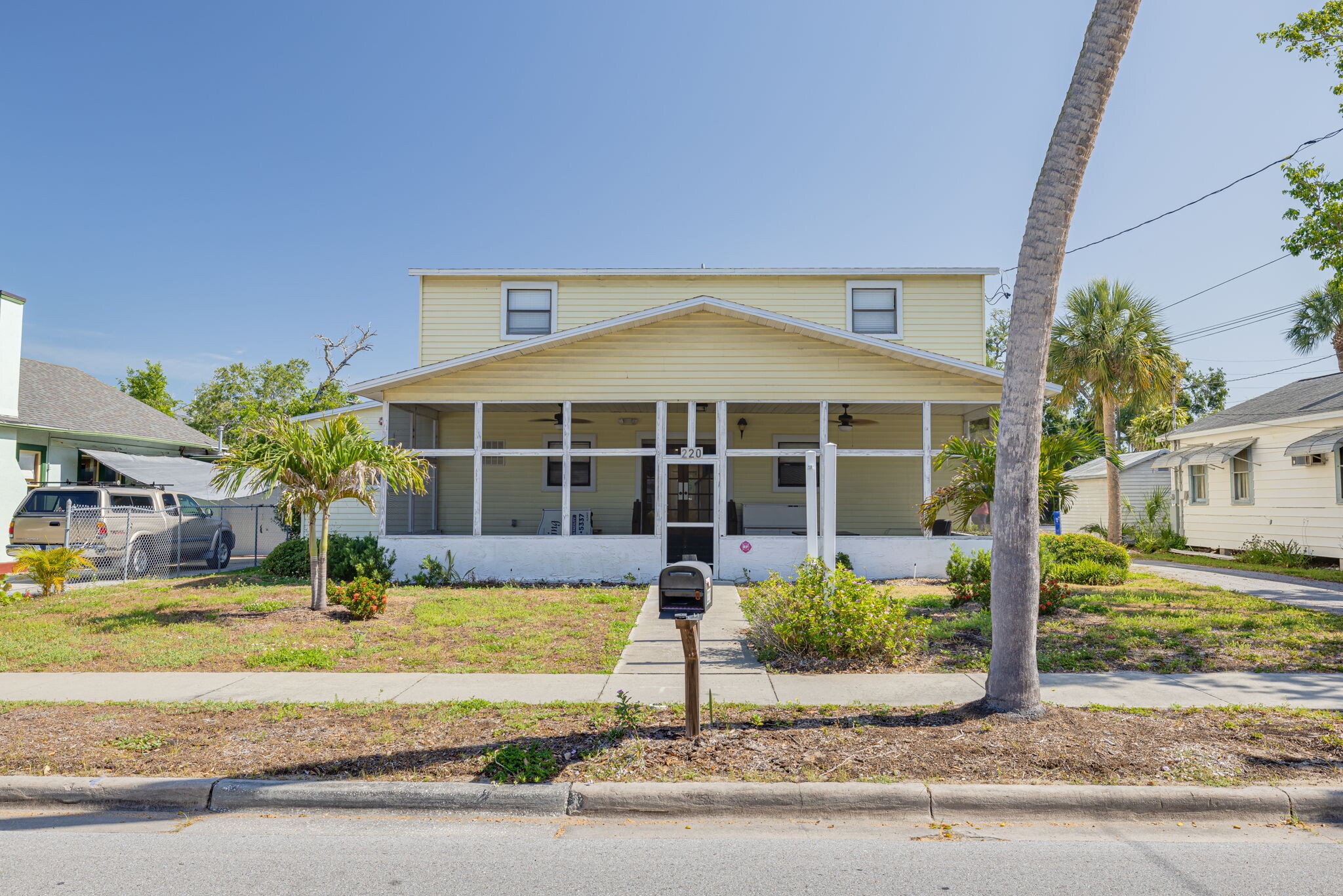 220 Scotland St, Dunedin, FL for sale Primary Photo- Image 1 of 46