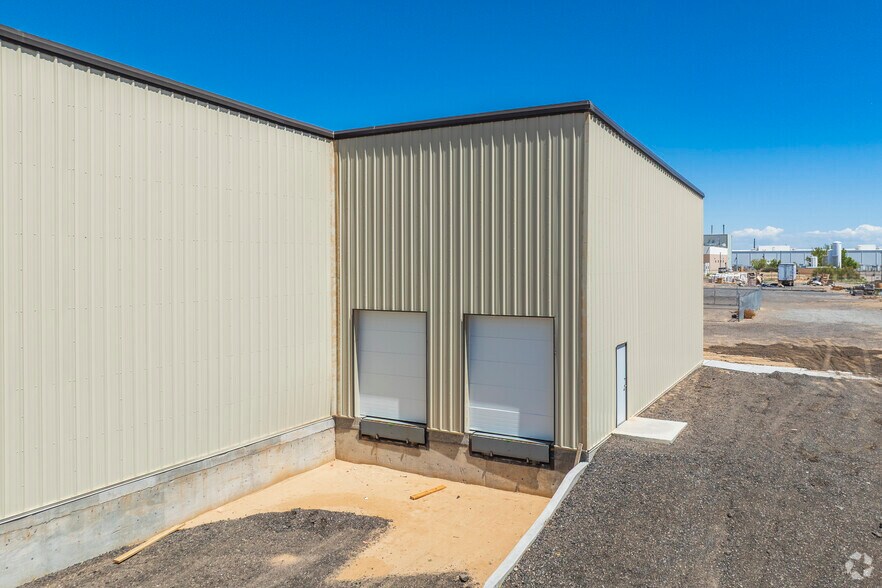 450 Sandsage Street, Los Lunas, NM à louer - Photo du bâtiment - Image 3 de 8