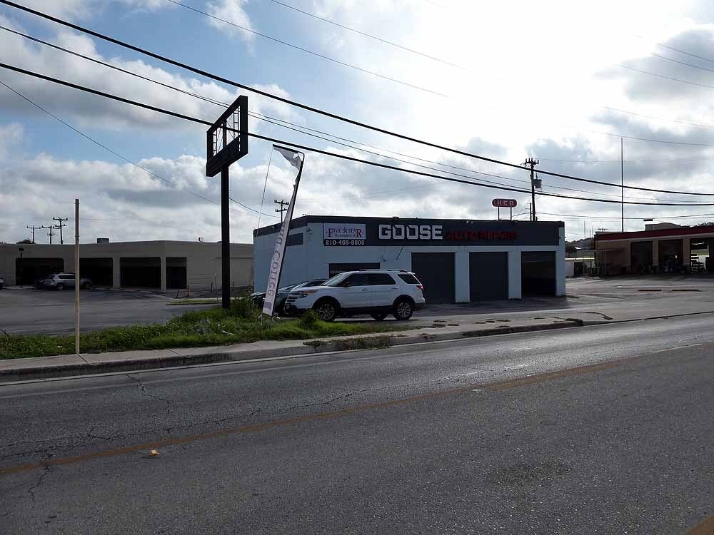 1021 Patricia, San Antonio, TX for lease Interior Photo- Image 1 of 10