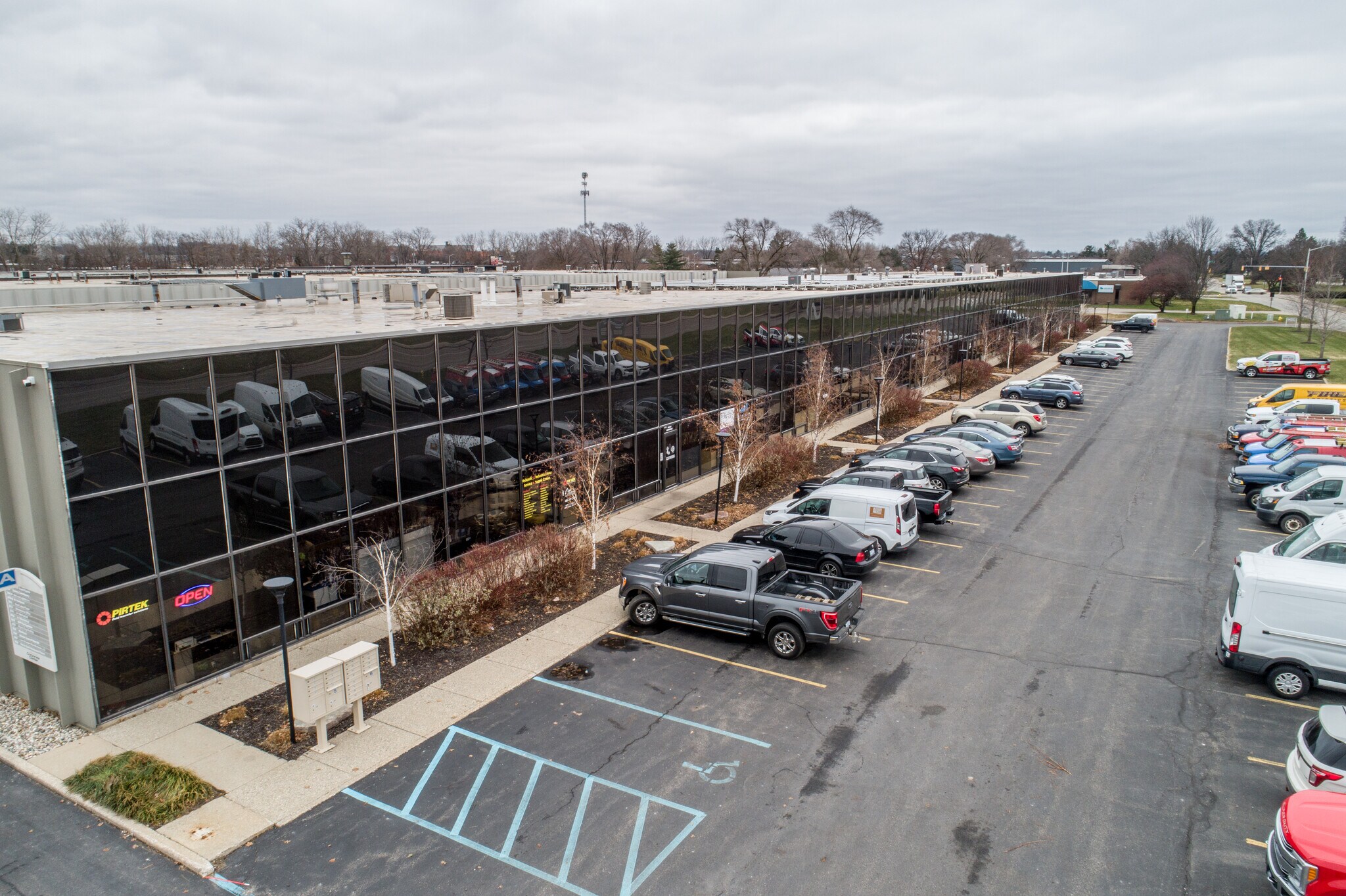 3504-3528 Roger B. Chaffee Memorial Dr SE, Grand Rapids, MI for lease Building Photo- Image 1 of 7