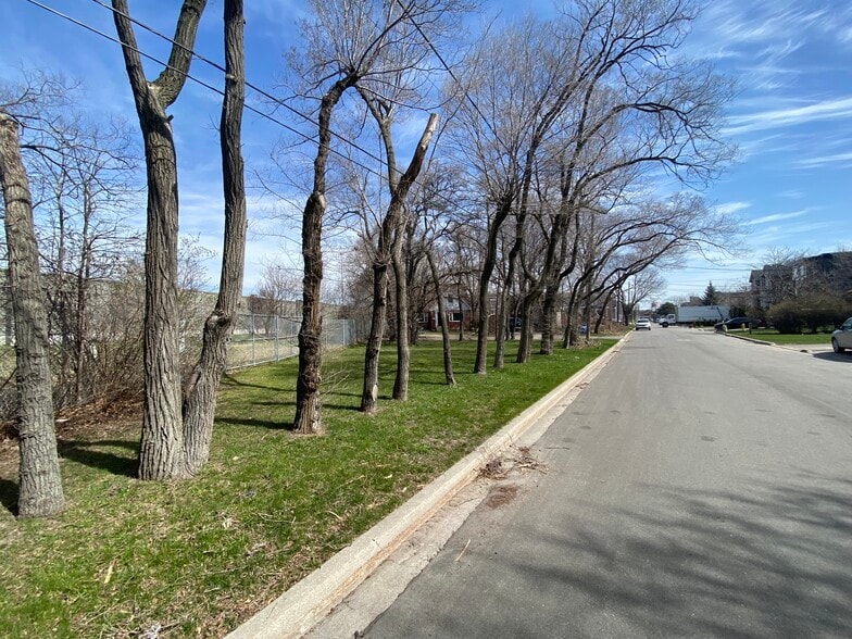 36 Marquette Av & 1 Brightwood St, Toronto, ON for sale - Building Photo - Image 2 of 5