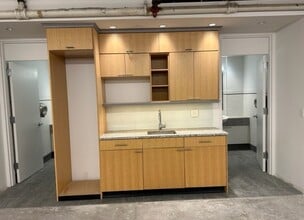 257 W 39th St, New York, NY for lease Interior Photo- Image 2 of 2