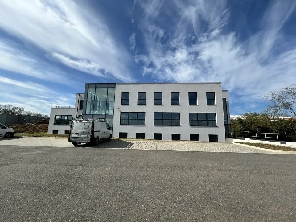 Office in Marly for lease Building Photo- Image 1 of 14