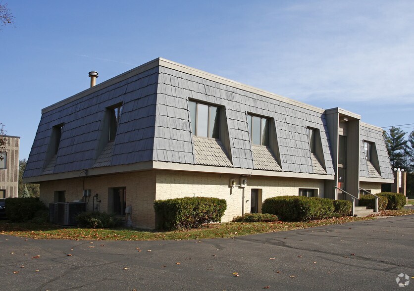 78 Saint Croix Trl S, Lakeland, MN à louer - Photo du bâtiment - Image 1 de 2