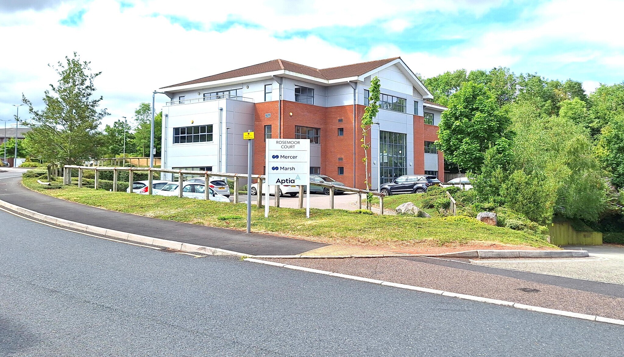 Pynes Hl, Exeter à louer Photo du bâtiment- Image 1 de 4