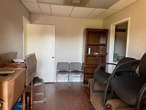 423 W Wheatland Rd, Duncanville, TX à louer Photo intérieure- Image 2 de 3