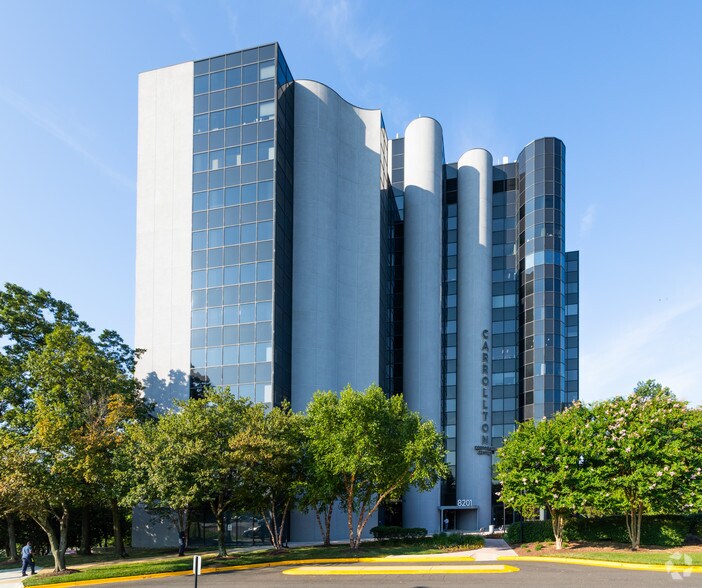 8201 Corporate Dr, Landover, MD à louer - Photo du bâtiment - Image 3 de 26