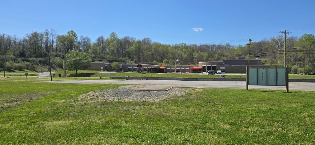 664 Coal River Rd, Glen Daniel, WV for sale Primary Photo- Image 1 of 11