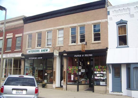 132-134 Cass St, Woodstock, IL à louer - Photo du bâtiment - Image 3 de 3