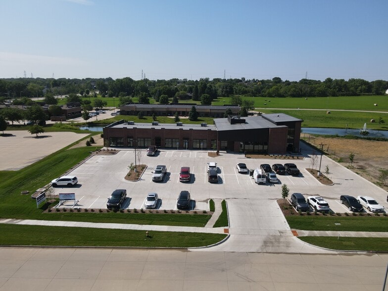 8700 Thomas Ave, Johnston, IA for lease - Building Photo - Image 3 of 8
