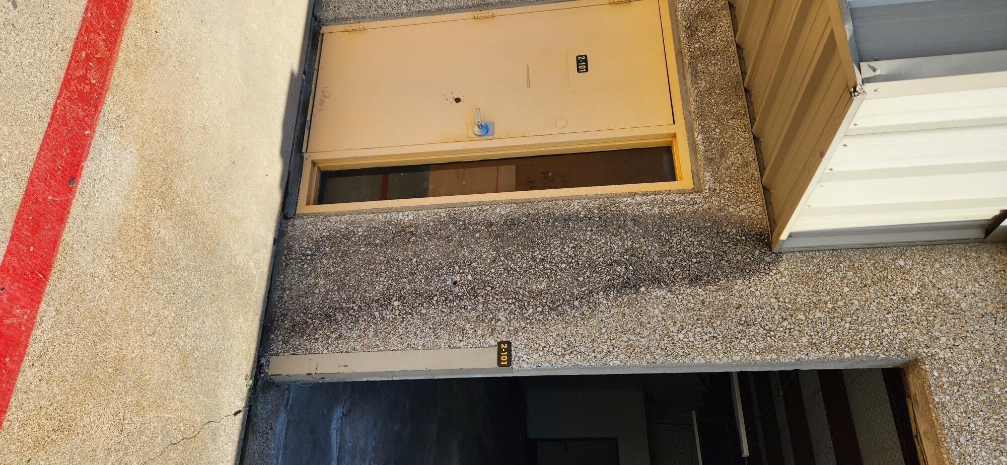 1061-1075 Duncan Perry Rd, Arlington, TX for lease Interior Photo- Image 1 of 7