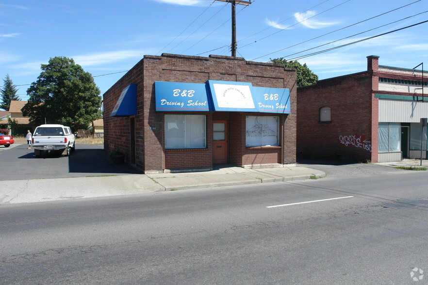 2166 N Hamilton St, Spokane, WA for sale - Building Photo - Image 2 of 2