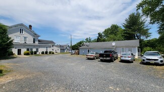 Plus de détails pour 520 Highway 33, Millstone Township, NJ - Multi-résidentiel à vendre