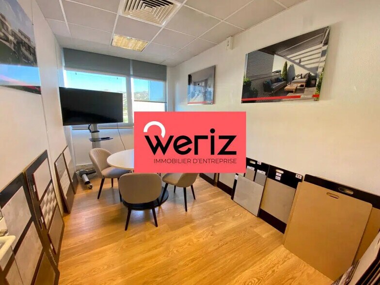 Office in Aubagne for lease - Interior Photo - Image 2 of 11