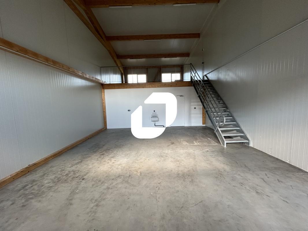 Flex in Combs-la-Ville for lease Interior Photo- Image 1 of 15